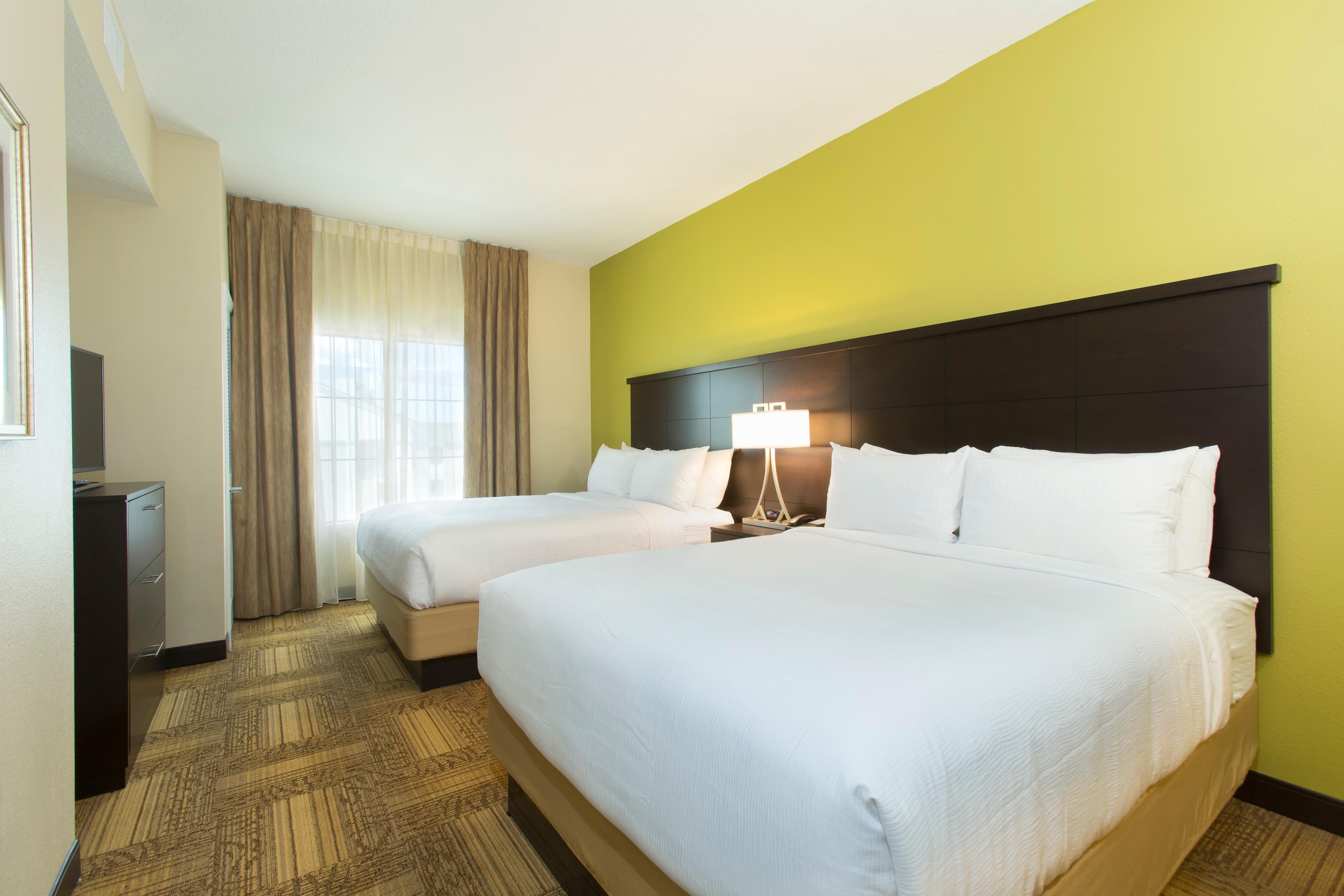 Williamsburg Staybridge Suites Orlando At Seaworld By Ihg - Free Parking & Shuttle To Seaworld Parks מראה חיצוני תמונה