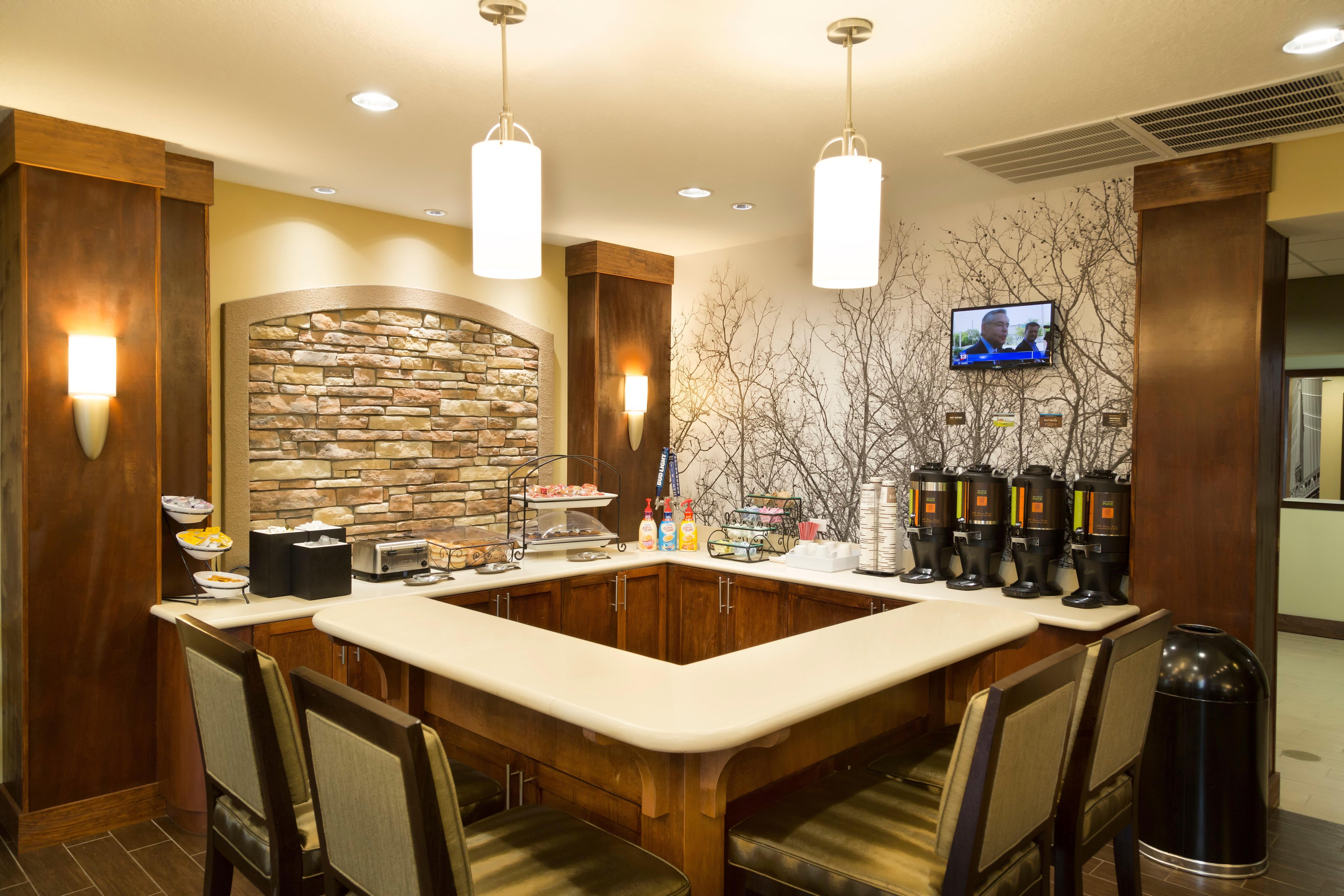 Williamsburg Staybridge Suites Orlando At Seaworld By Ihg - Free Parking & Shuttle To Seaworld Parks מראה חיצוני תמונה
