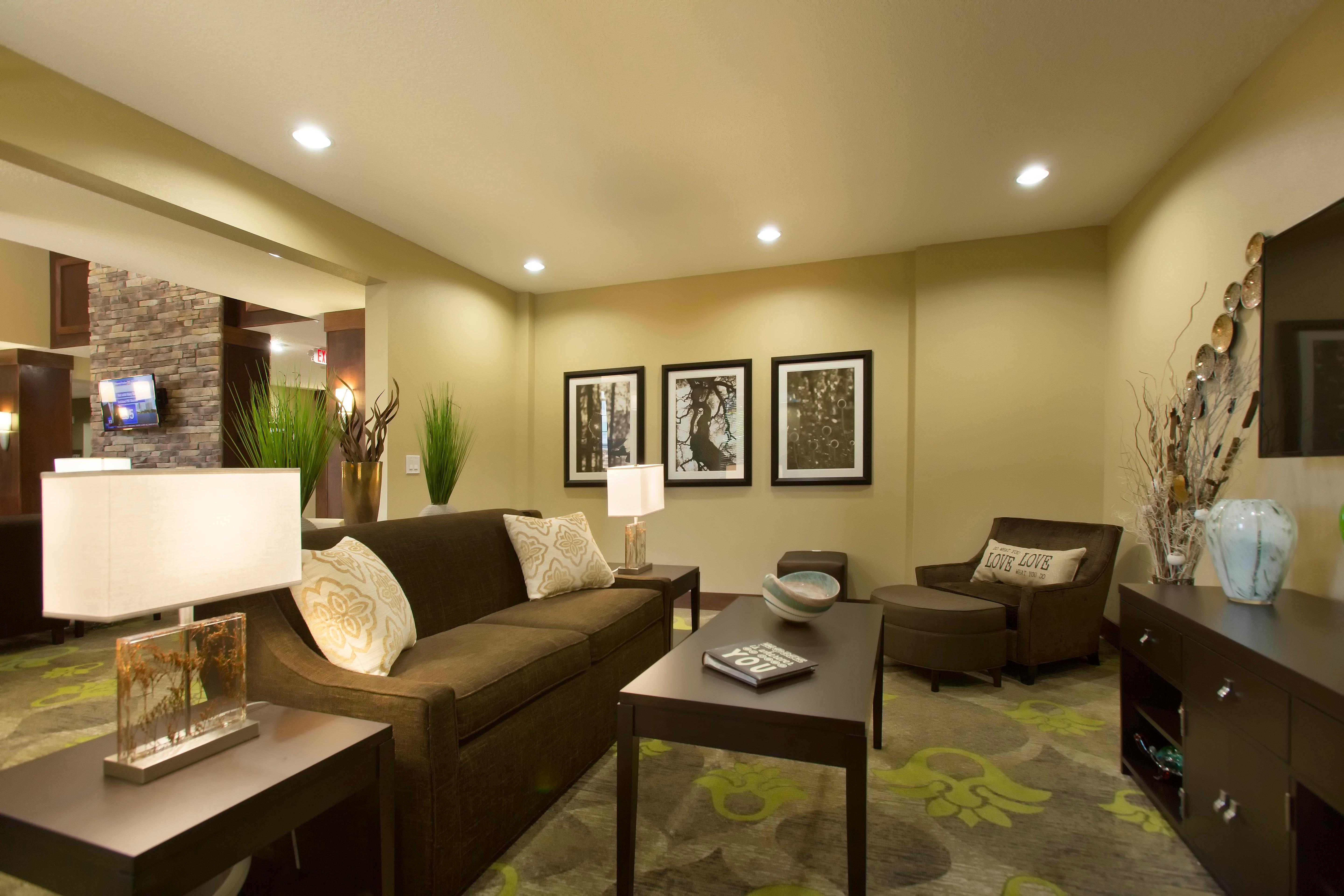 Williamsburg Staybridge Suites Orlando At Seaworld By Ihg - Free Parking & Shuttle To Seaworld Parks מראה חיצוני תמונה