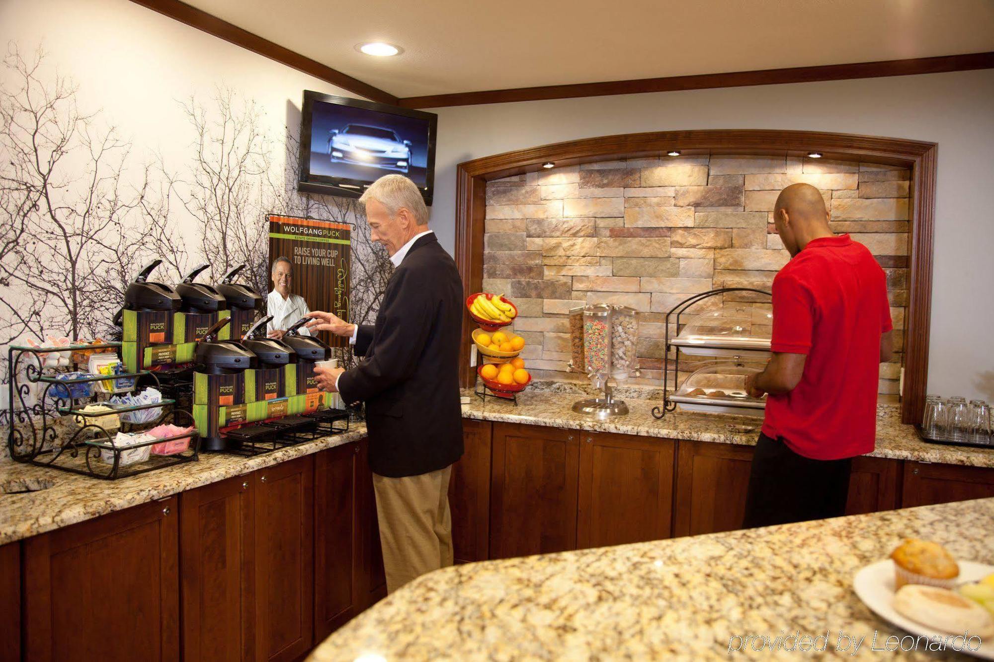 Williamsburg Staybridge Suites Orlando At Seaworld By Ihg - Free Parking & Shuttle To Seaworld Parks מראה חיצוני תמונה