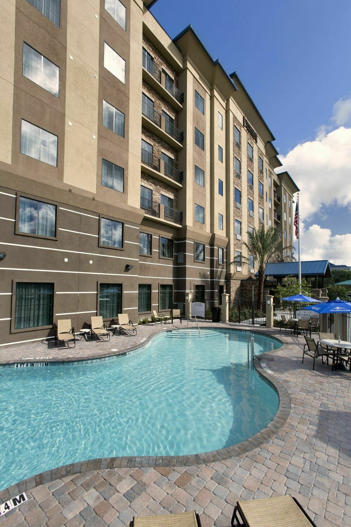 Williamsburg Staybridge Suites Orlando At Seaworld By Ihg - Free Parking & Shuttle To Seaworld Parks מראה חיצוני תמונה